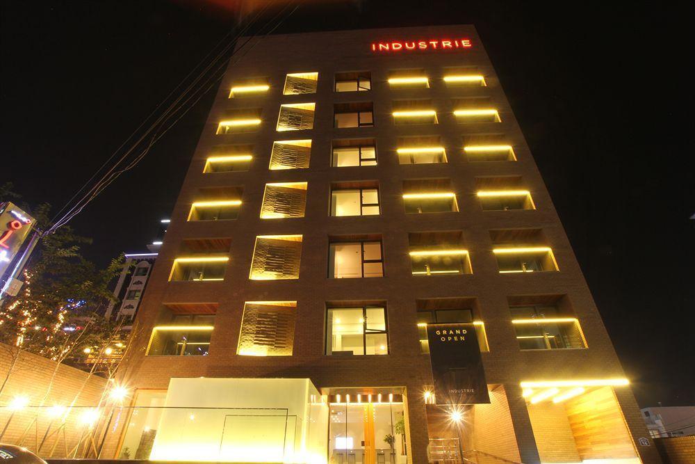 Industrie Business Hotel Busan Buitenkant foto